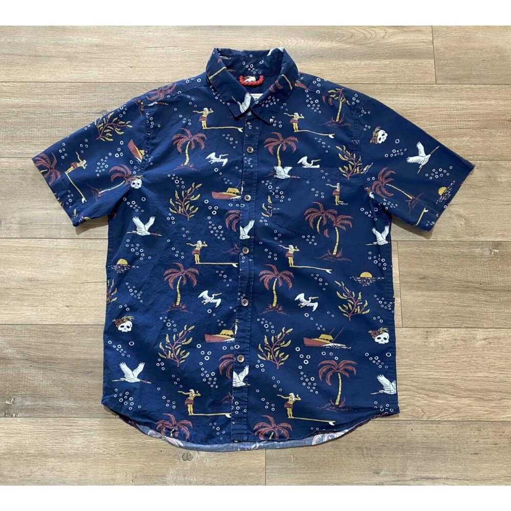 Iron And Resin Hula Dreams Shirt Men M Short Sleeve Cotton CAMP HAWAIIAN